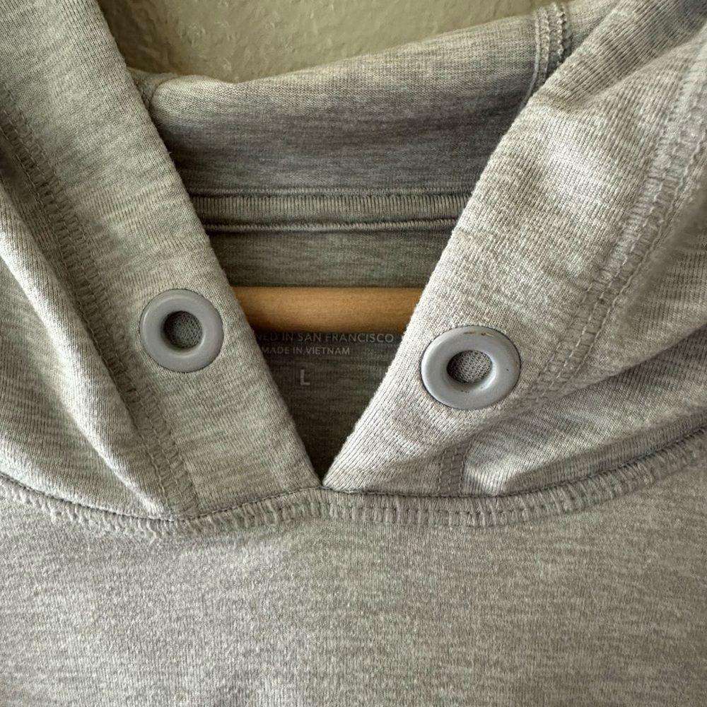 Athleta Uptempo Cropped Short Boxy Hoodie in Norwegian Grey Lightweight Size L - Picture 4 of 7